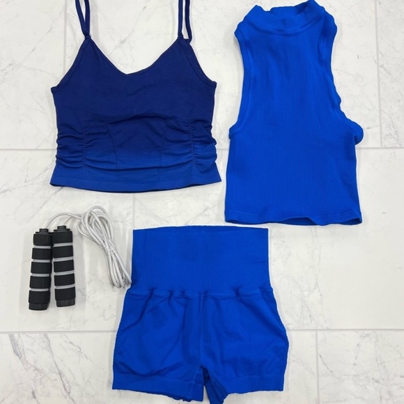 🔴 JUST IN 🔴 Free People Happiness Runs Crop Tops Size M/L & Hot Shot Pants NWT - Picture 10 of 15